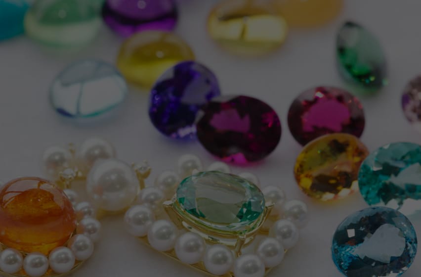 THE WORLD OF COLOURED GEMSTONES - 个性色彩交织宝石斐然魅力
